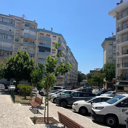 Apartamento Modern 2br With Views I Near Lisbon By Livininlisboa *