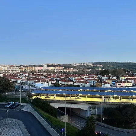 Modern 2br With Views I Near Lisbon By Livininlisboa Διαμέρισμα *